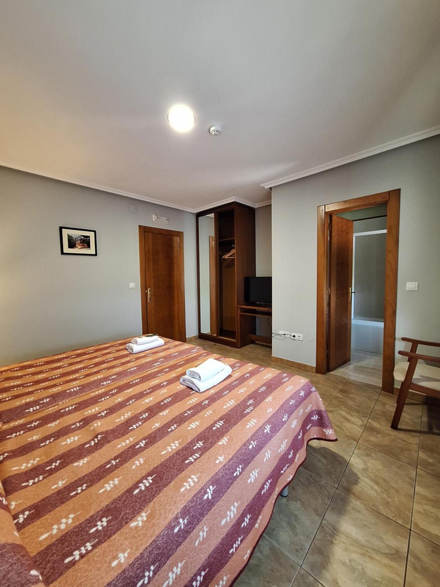 Hostal Europa San Roque del Acebal Exterior foto